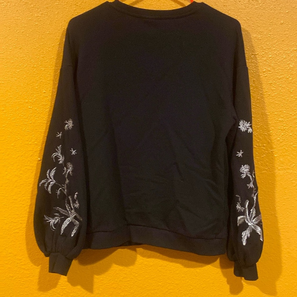 Who what wear blackjack and sliver stitch sleevese